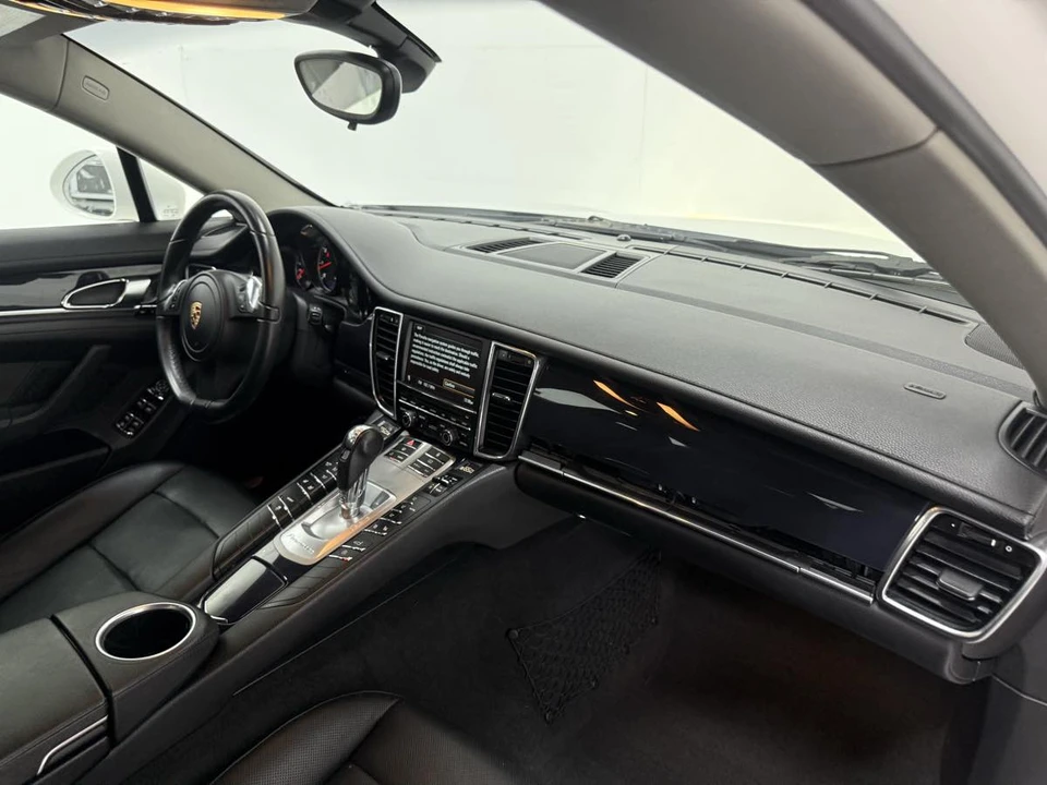 2012 Porsche 970 Panamera - Image 27 of 31