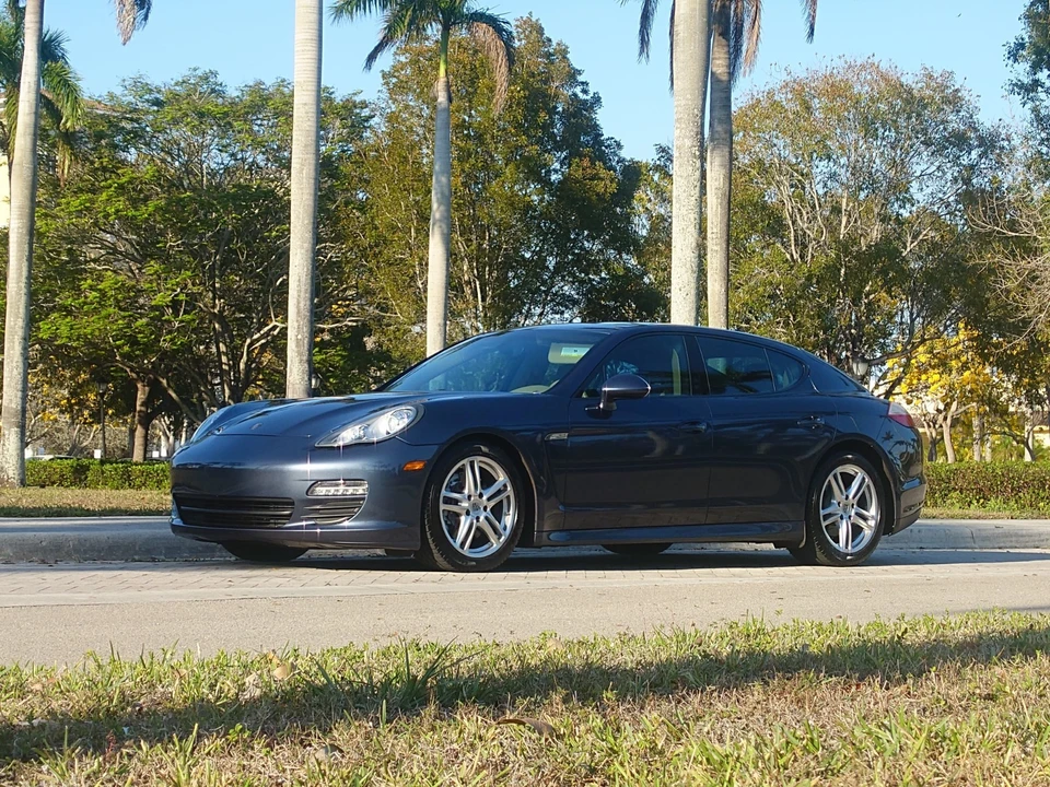 2012 Porsche Panamera - Image 2 of 31