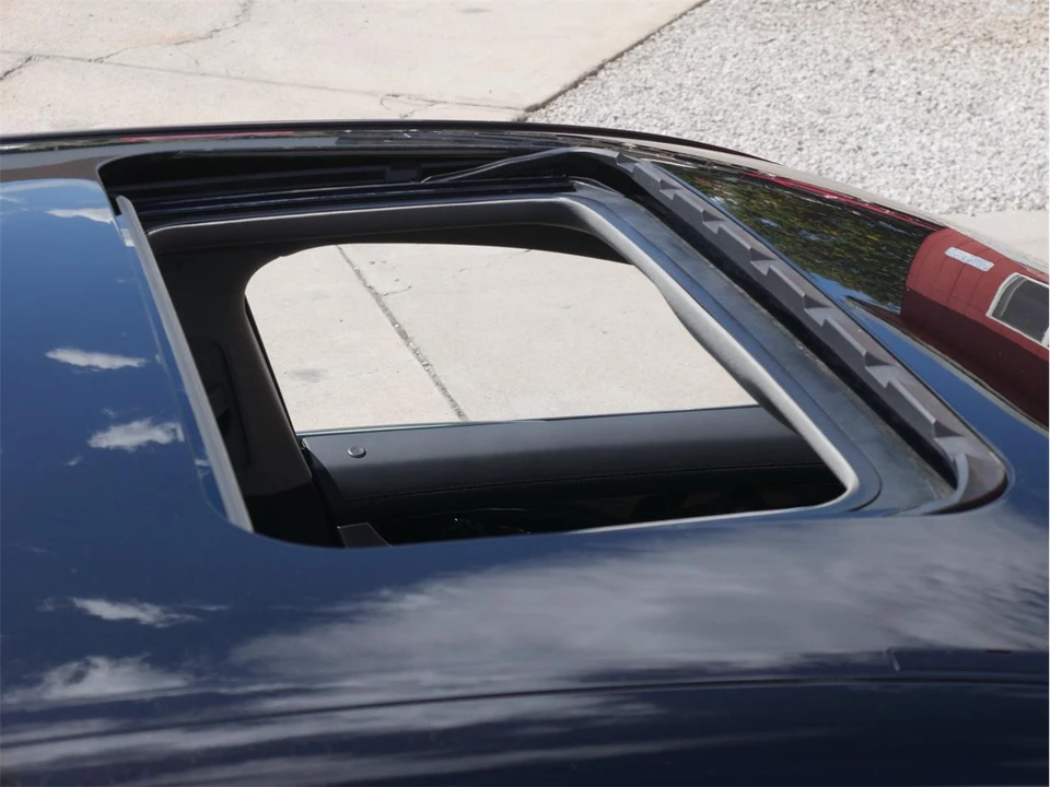 2012 Porsche Panamera - Image 10 of 31