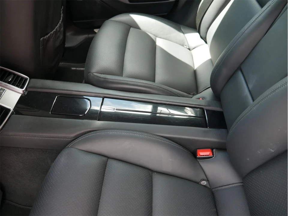 2012 Porsche Panamera - Image 28 of 31