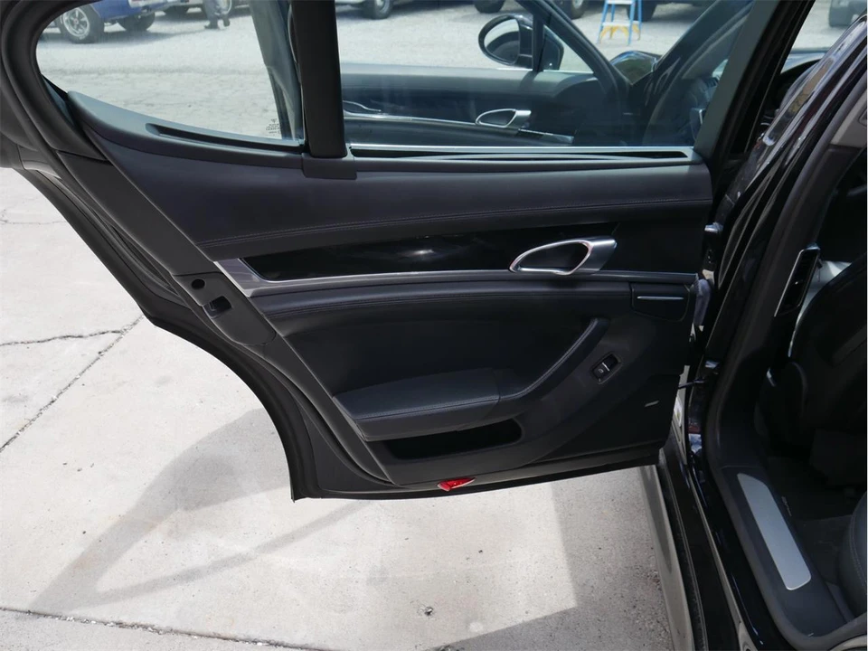 2012 Porsche Panamera - Image 23 of 31
