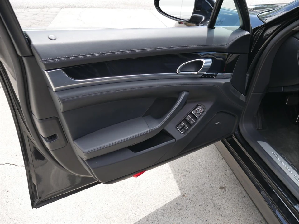 2012 Porsche Panamera - Image 24 of 31