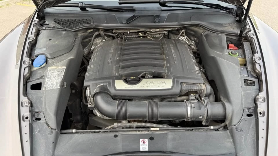 2012 Porsche 958 Cayenne - Image 10 of 14