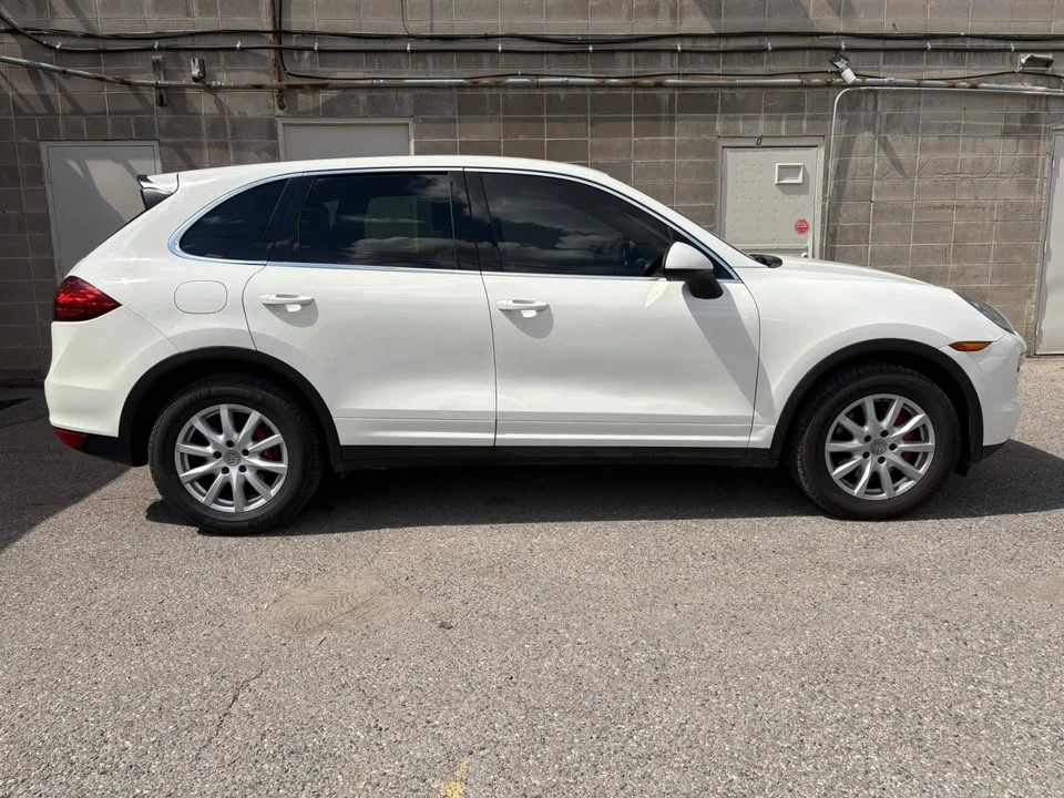 2012 Porsche 958 Cayenne - Image 2 of 16