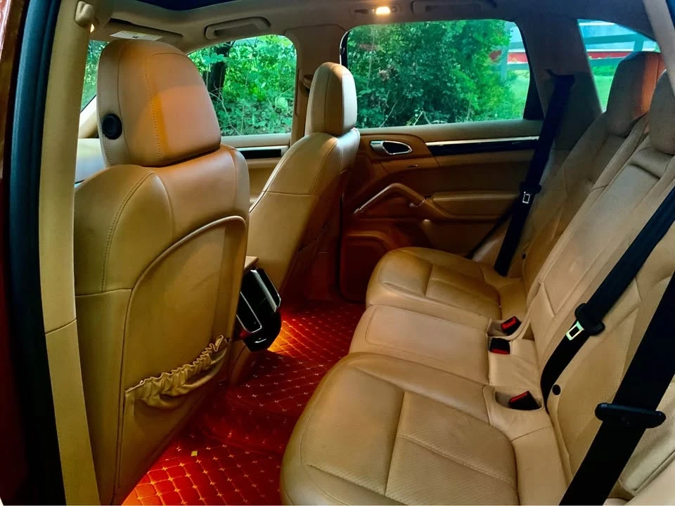 2012 Porsche 958 Cayenne - Image 8 of 15