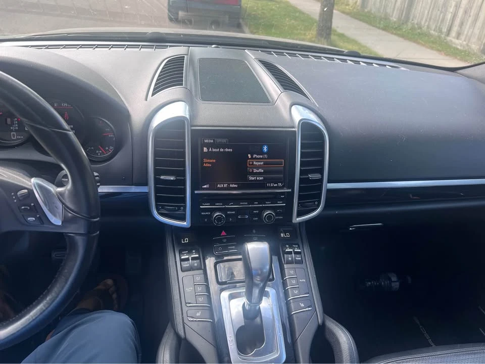 2012 Porsche 958 Cayenne - Image 2 of 9