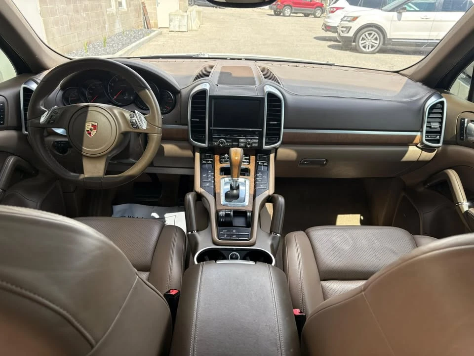 2012 Porsche 958 Cayenne - Image 8 of 16
