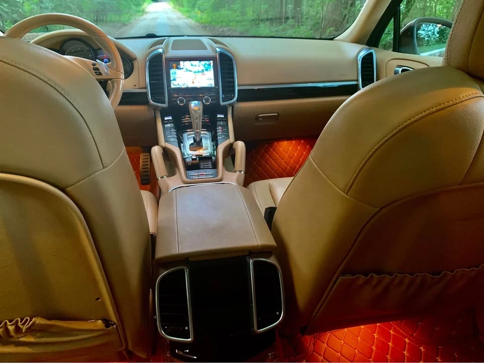 2012 Porsche 958 Cayenne - Image 9 of 15