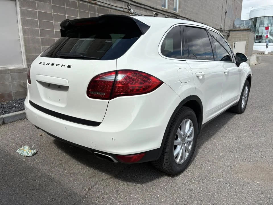 2012 Porsche 958 Cayenne - Image 3 of 16
