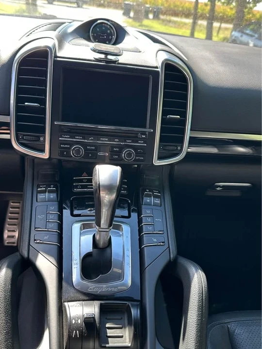 2012 Porsche 958 Cayenne - Image 6 of 8