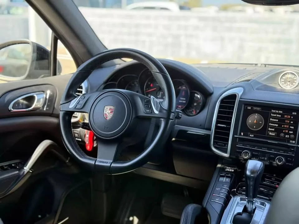 2012 Porsche 958 Cayenne - Image 18 of 19