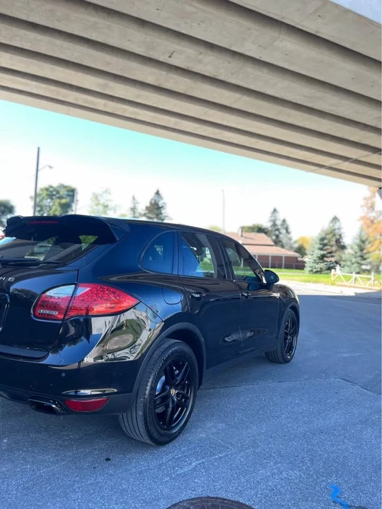 2012 Porsche 958 Cayenne S - Image 5 of 18