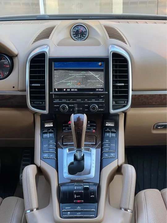2012 Porsche 958 Cayenne - Image 9 of 12
