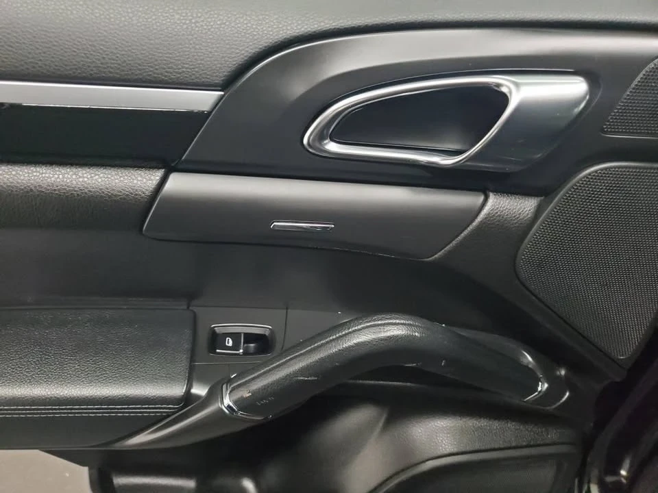2012 Porsche 958 Cayenne - Image 12 of 19
