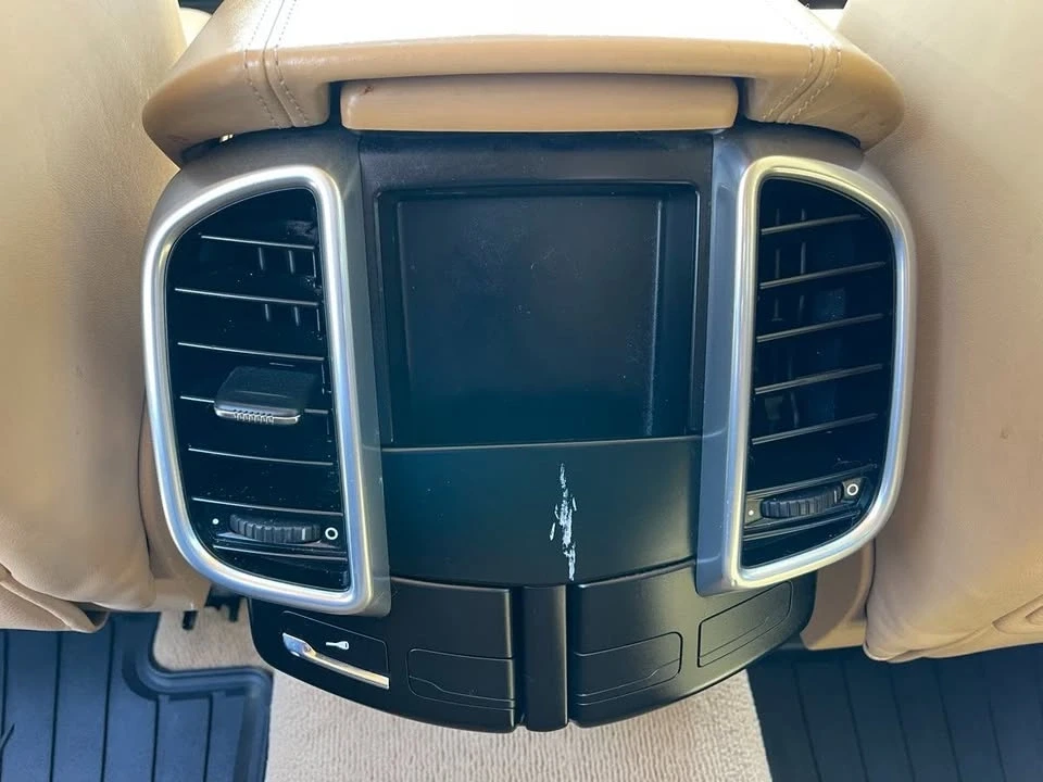 2012 Porsche 958 Cayenne - Image 10 of 19