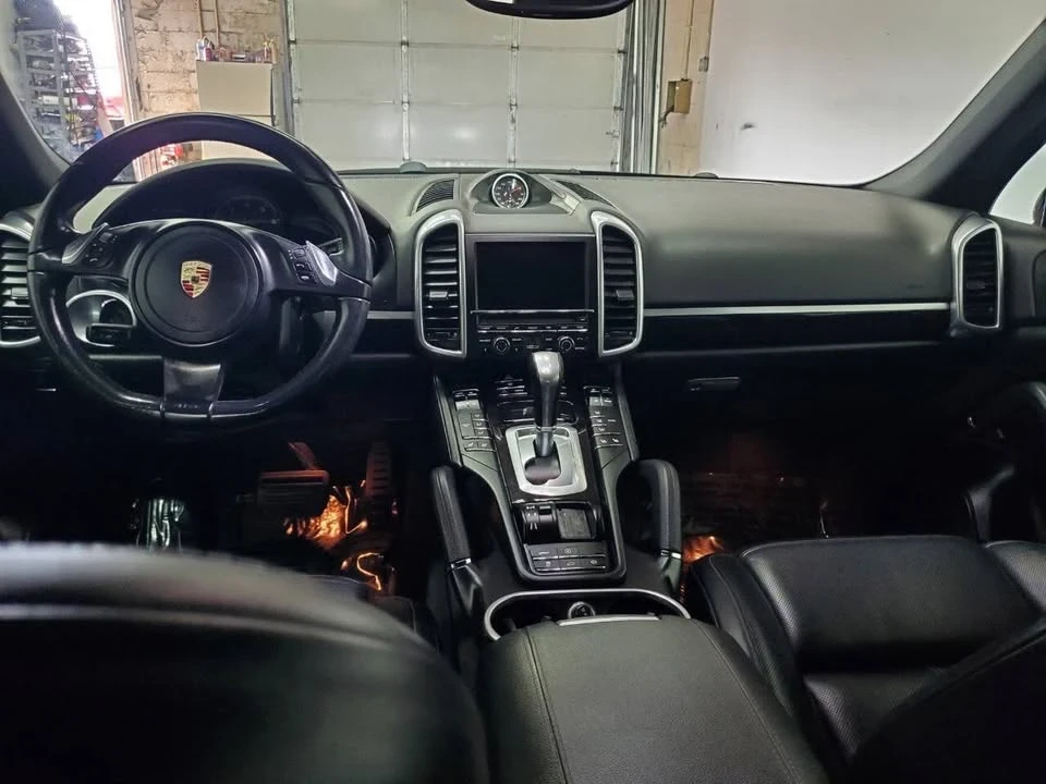 2012 Porsche 958 Cayenne - Image 10 of 19