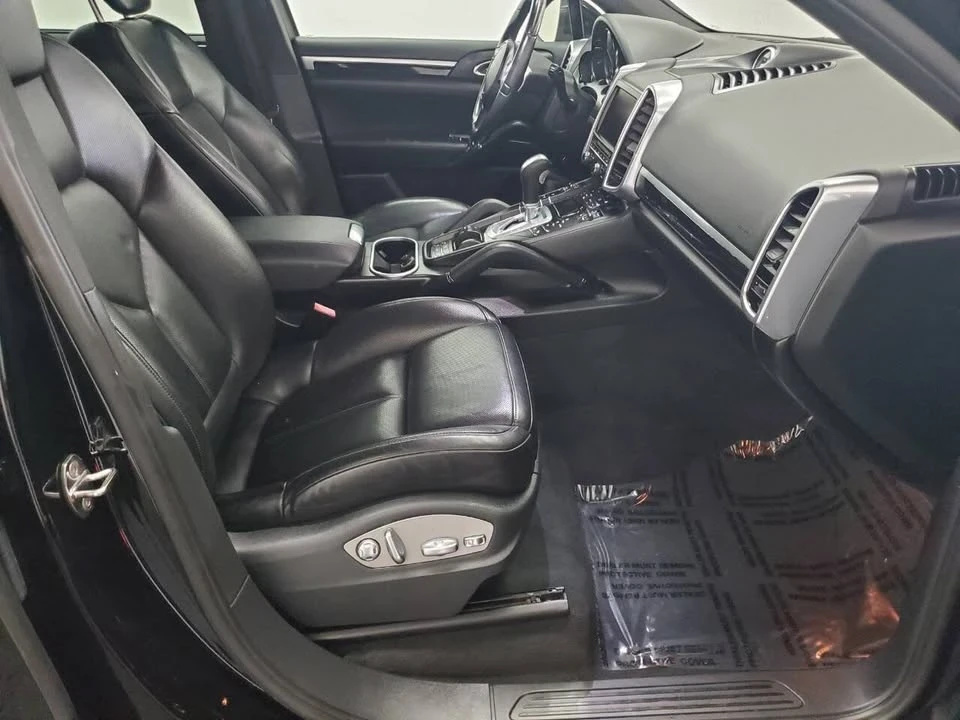 2012 Porsche 958 Cayenne - Image 14 of 19