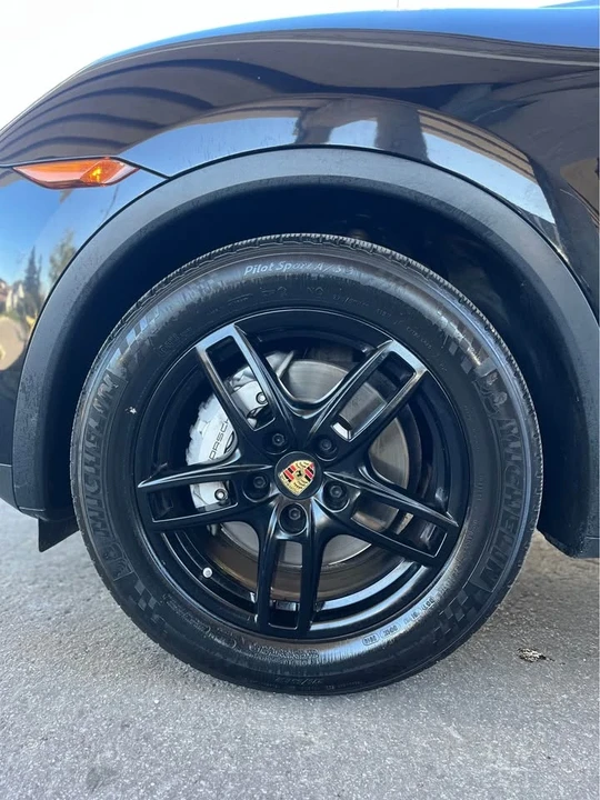 2012 Porsche 958 Cayenne S - Image 7 of 18