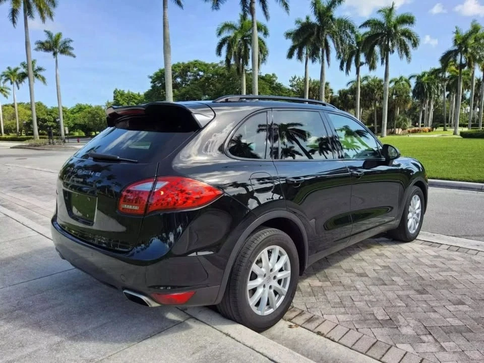 2012 Porsche 958 Cayenne - Image 8 of 20