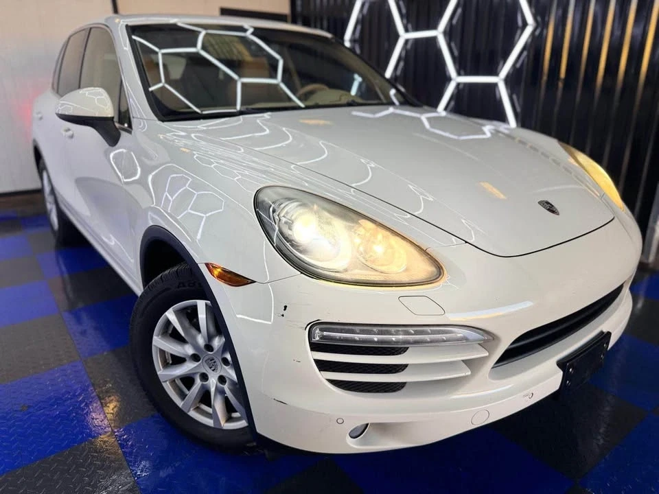 2012 Porsche 958 Cayenne - Image 2 of 13