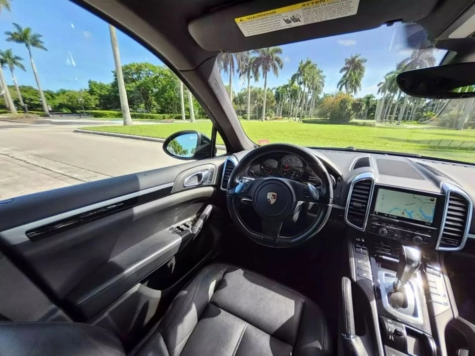 2012 Porsche 958 Cayenne - Image 18 of 20