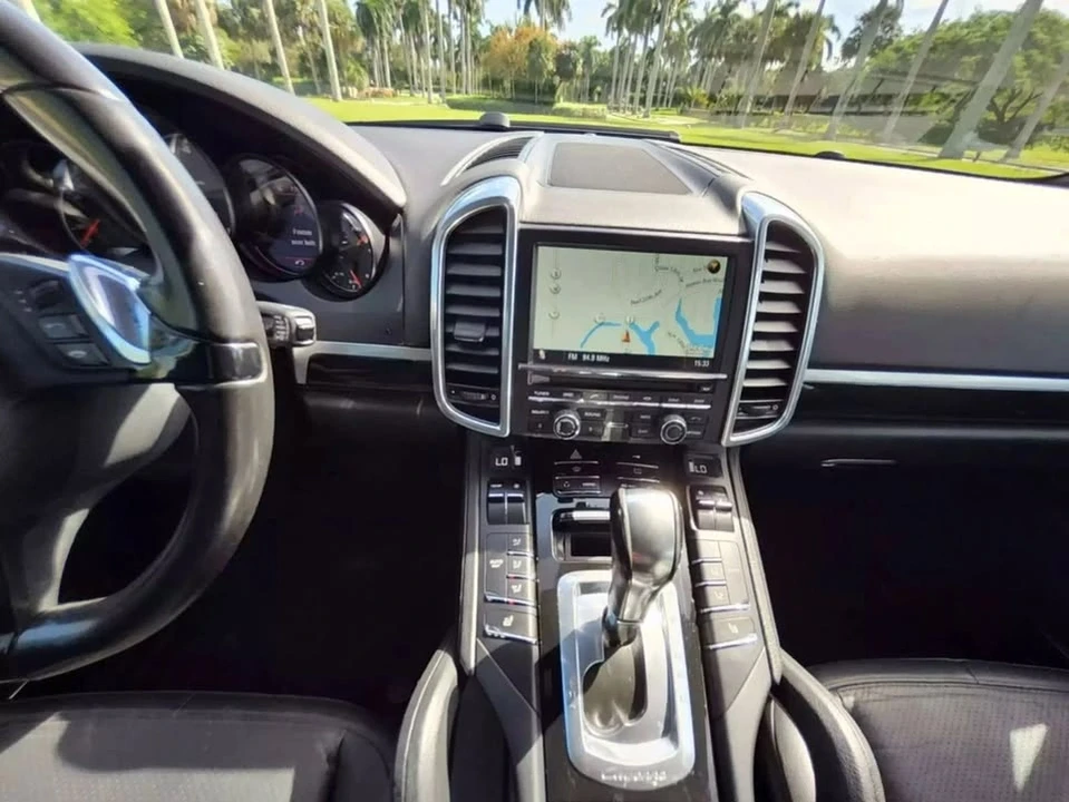 2012 Porsche 958 Cayenne - Image 16 of 20