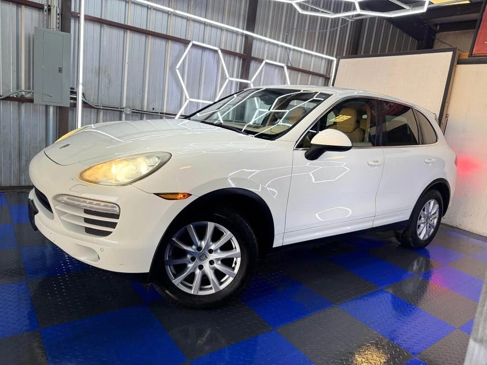 2012 Porsche 958 Cayenne - Image 2 of 12