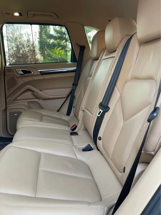 2012 Porsche 958 Cayenne - Image 8 of 15