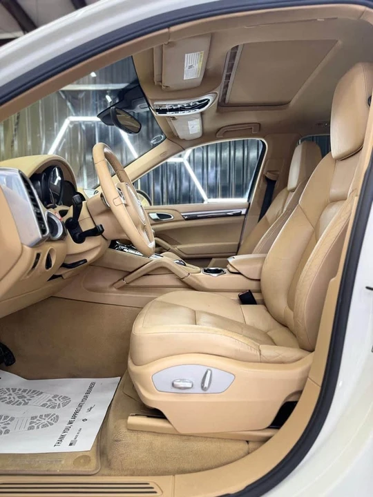 2012 Porsche 958 Cayenne - Image 10 of 12