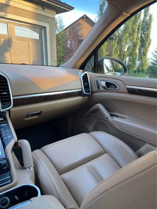 2012 Porsche 958 Cayenne - Image 9 of 15