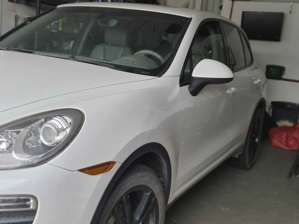 2012 Porsche 958 Cayenne - Image 2 of 5