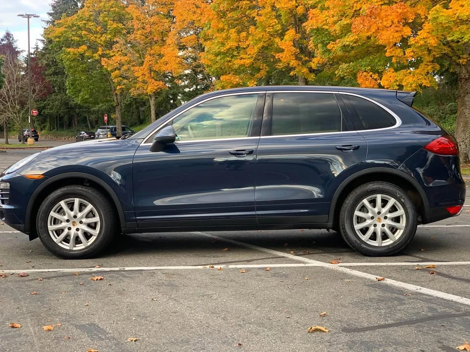 2012 Porsche 958 Cayenne - Image 2 of 17