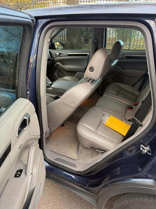 2012 Porsche 958 Cayenne - Image 8 of 9
