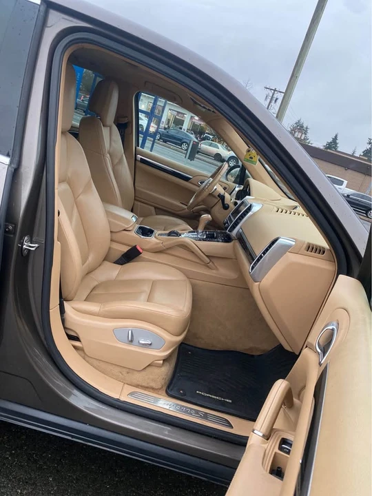 2012 Porsche 958 Cayenne - Image 7 of 12