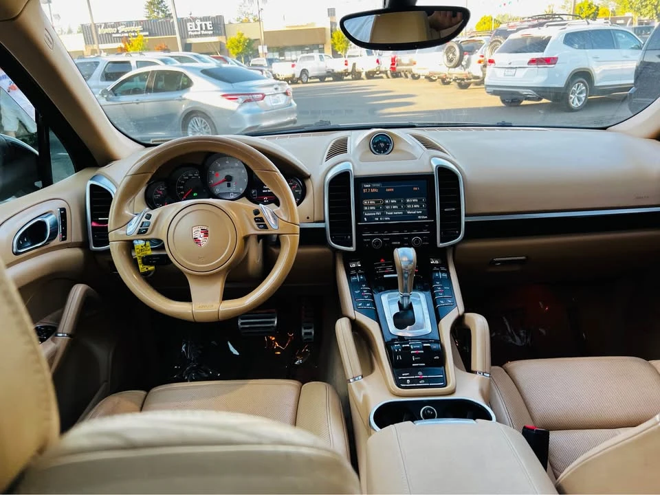 2012 Porsche 958 Cayenne - Image 9 of 13