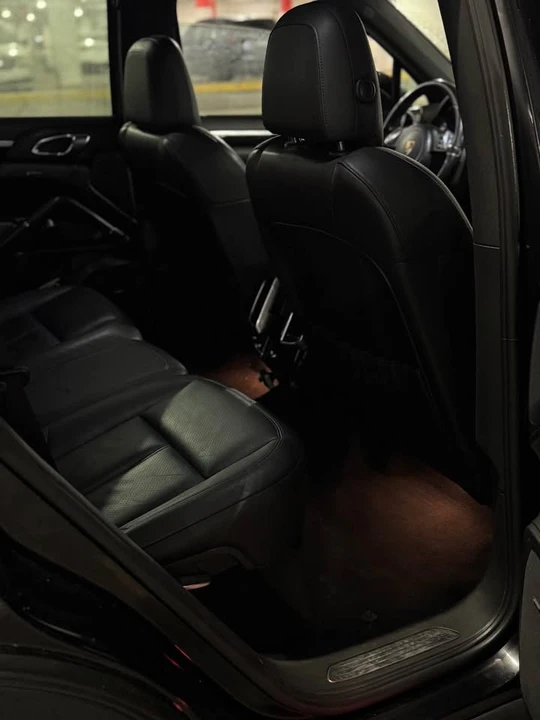 2012 Porsche 958 Cayenne - Image 6 of 8