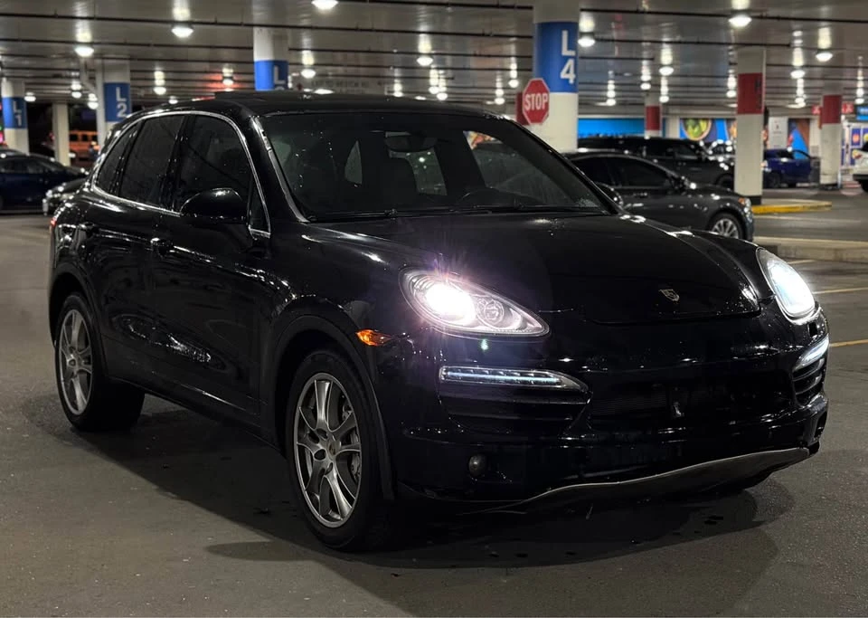 2012 Porsche 958 Cayenne - Image 2 of 8