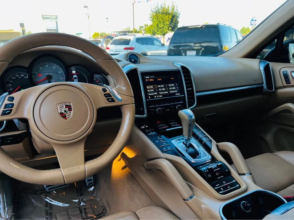 2012 Porsche 958 Cayenne - Image 12 of 13