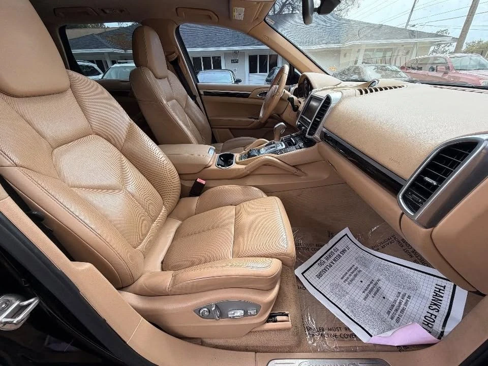 2012 Porsche 958 Cayenne - Image 10 of 16