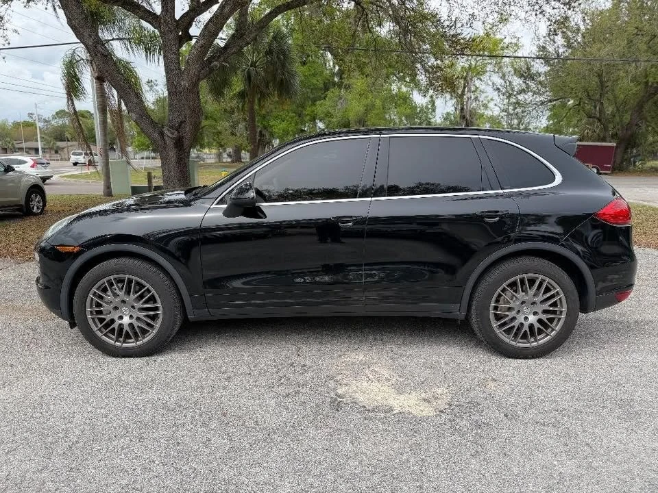 2012 Porsche 958 Cayenne - Image 2 of 16