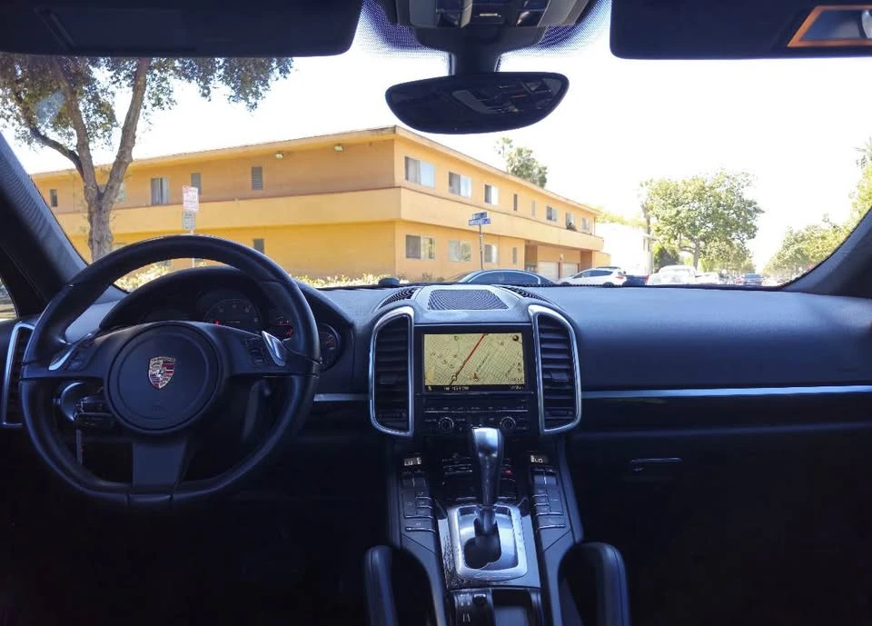 2012 Porsche 958 Cayenne - Image 6 of 10