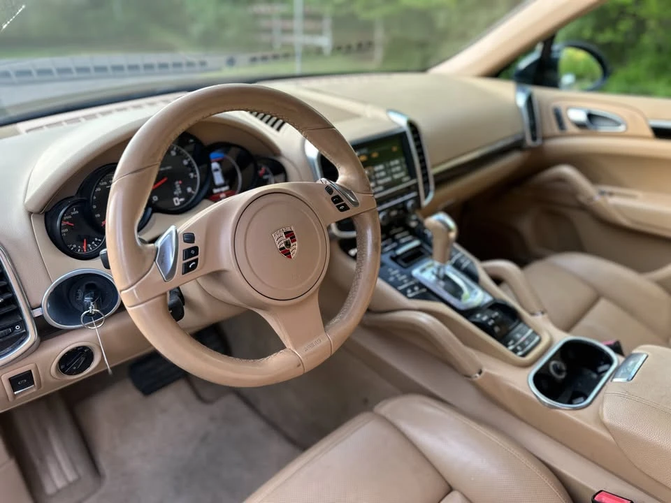 2012 Porsche 958 Cayenne - Image 7 of 15