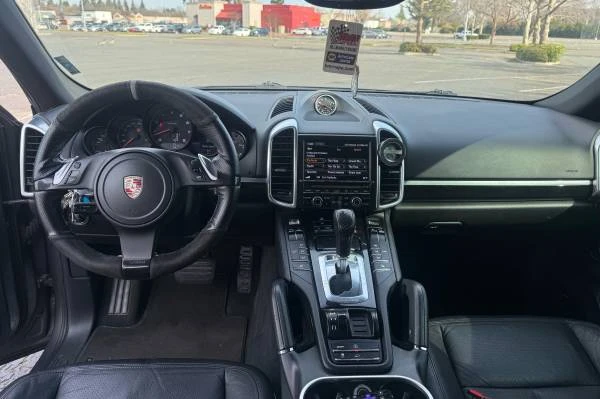 2012 Porsche 958 Cayenne - Image 9 of 15