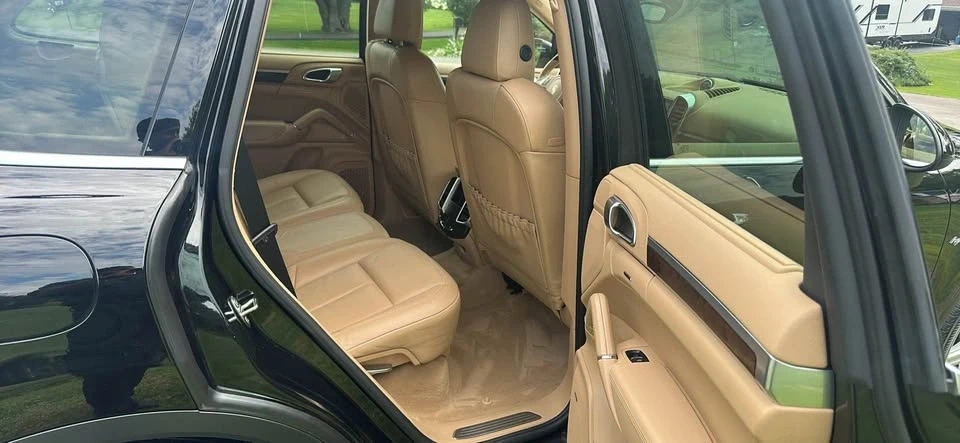 2012 Porsche 958 Cayenne - Image 8 of 15