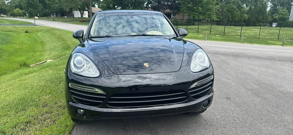 2012 Porsche 958 Cayenne - Image 2 of 15