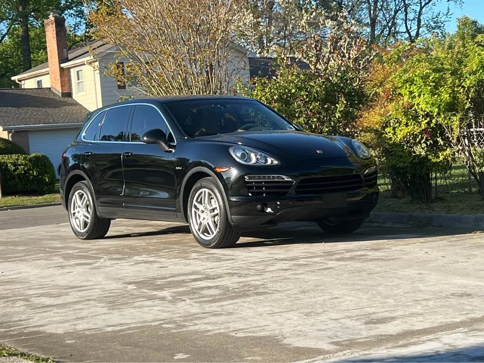 2012 Porsche 958 Cayenne - Image 2 of 3