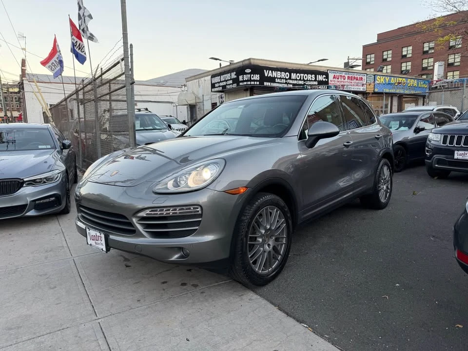 2012 Porsche 958 Cayenne - Image 2 of 20