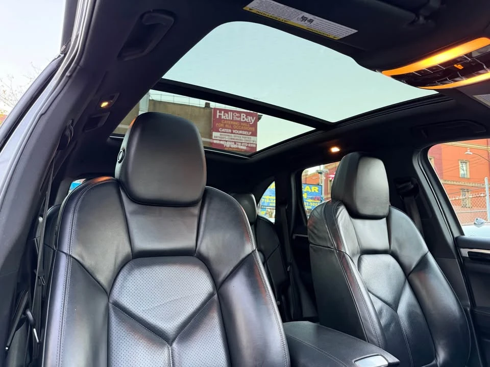 2012 Porsche 958 Cayenne - Image 15 of 20