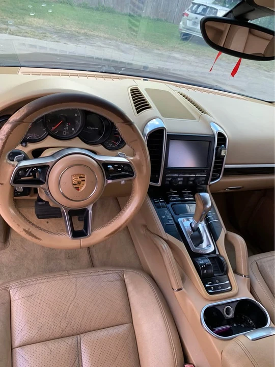 2012 Porsche 958 Cayenne S - Image 4 of 7