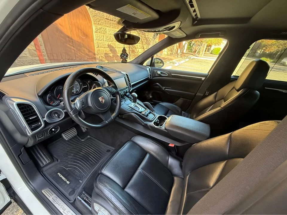 2012 Porsche 958 Cayenne S - Image 9 of 15